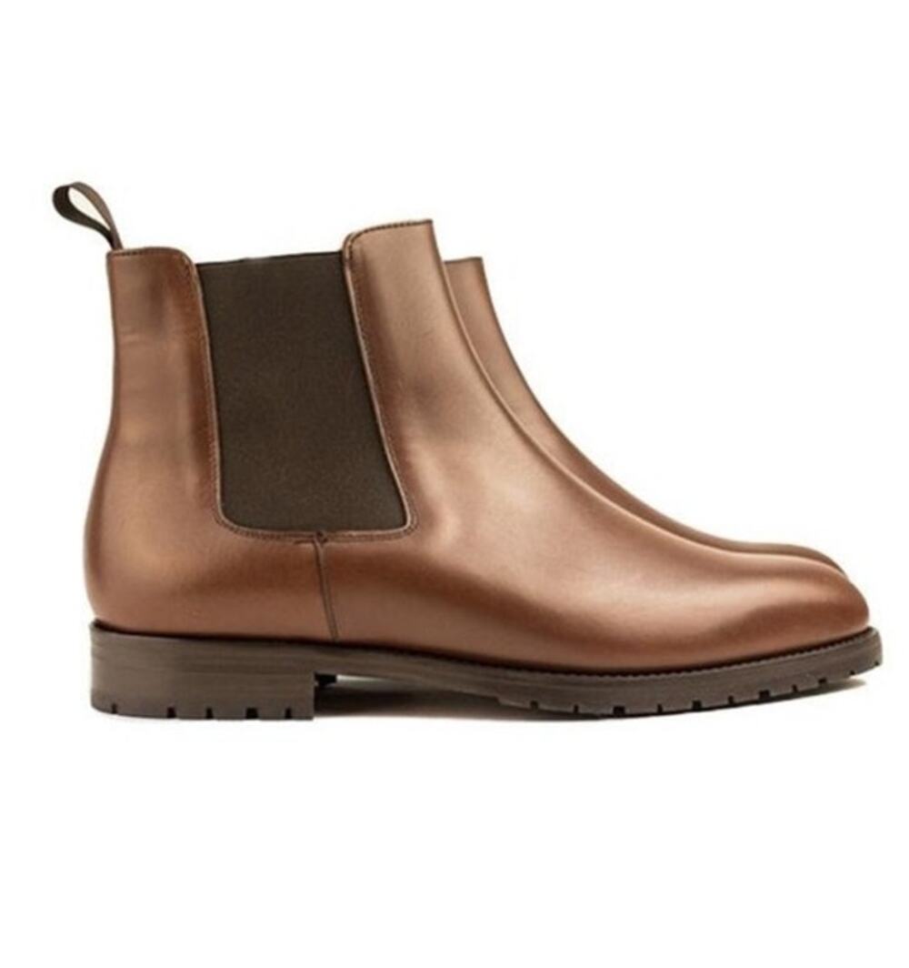 Qüero handmade Spanish Chelsea leather brown boots size 9